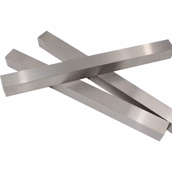 Werkseitig liefern erstklassige Titanlegierungsstangen Gr1 Gr2 Gr5 Reintitanstangen Tc4 Titanlegierungsstangen-Rundstangen